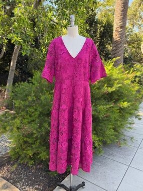 Abbey Glass "Ellery" crochet lace midi dress - size L